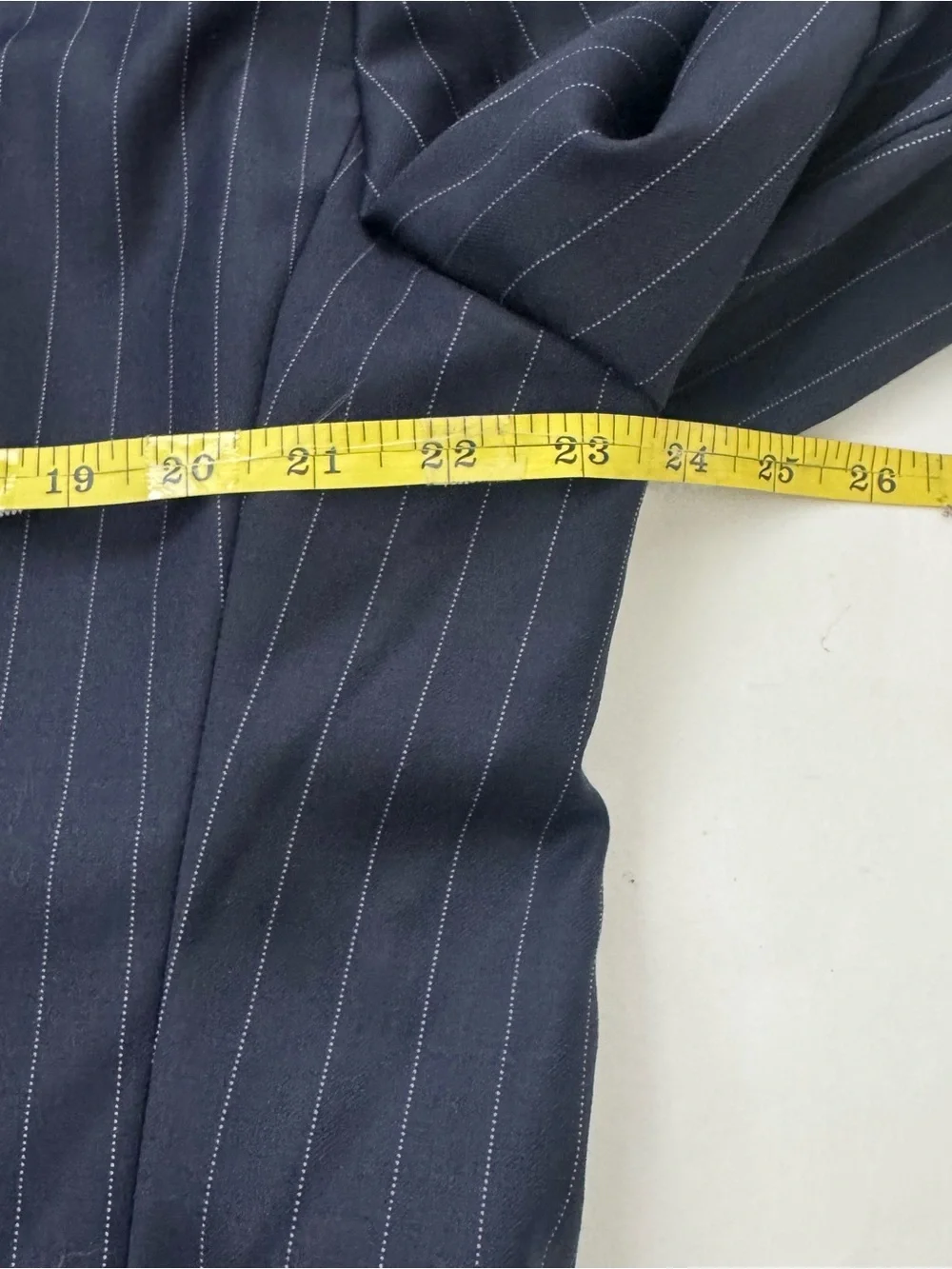 Hart Schaffner Marx 2 pc Suit 44R 40x32 Navy Blue Pinstripe Wool Blazer USA Made